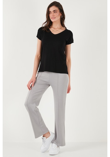 Lela V Yaka Rahat Kesim Yırtmaçlı Bayan Bluz 5862000 Siyah