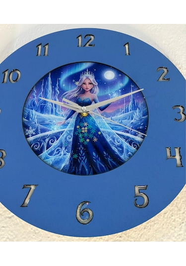 Kişiye Özel İsimli Çocuk Odası Duvar Saati Epoksi Dolgulu 35 Cm Masallar Serisi Mavi - Beyaz