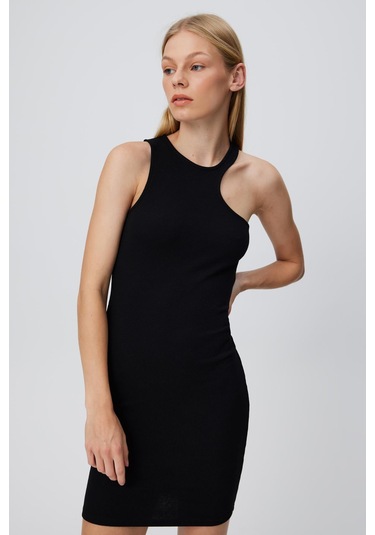 ASİMETİK OMUZ KISA ELBİSE SİYAH