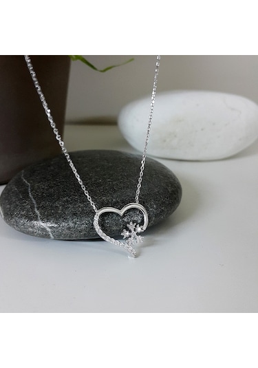 Chavin Kalp Kartanesi Kar Tanesi Zirkon Taşlı Gümüş Kolye Ct34