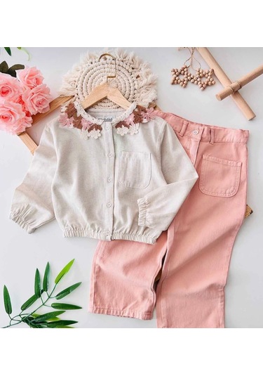 Yaka Çiçek Örgü Detaylı Renkli Kot Cepli Pantolonlu Kız Çocuk Takım - Somon Somon