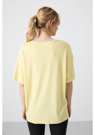 Tommy Life Sarı Penye Modal Yumuşak Tuşeli Oversize Fit Basic Kadın T-shirt- 97285 Sarı