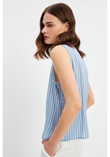 Stella Pulvis Mavi Düğme Detaylı Kolsuz Bluz Mavi