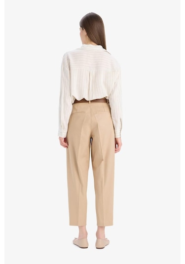 DeFacto Carrot Fit Gabardin Kumaş Pantolon Kemerli Yüksek Bel Kısa Paça D2732AX25SPBG65