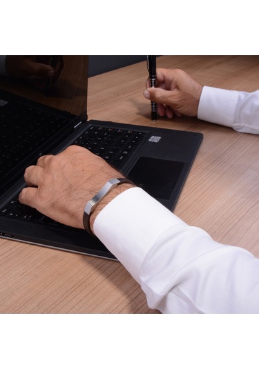 Kahve Çelik Aksesuarlı Deri  Bileklik