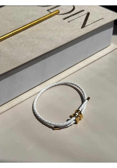 Beyaz Deri Görünümlü Çift Dolamalı Çelik Detaylı Bileklik Unisex Tasarım Altın