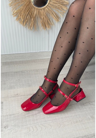 Karmi Kırmızı Rugan Topuklu Kemerli Ayakkabı Kırmızı