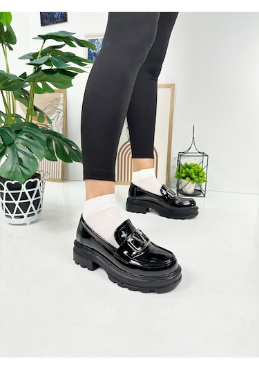 Günlük Kadın Loafer V Tokalı Kalın Topuklu Tırtıklı Tabanlı Oval Burunlu Makosen Ayakkabı 7455 - 7453 7455 Siyah Rugan
