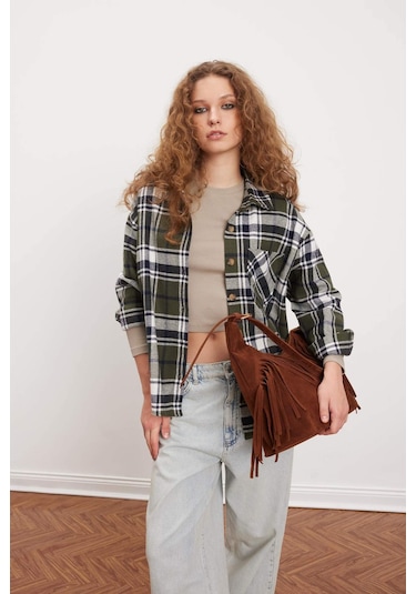 DeFacto Kareli Flanel Uzun Kollu Oduncu Gömlek R3725AZ24WNKH117 Haki DeFacto Kareli Flanel Uzun Kollu Oduncu Gömlek R3725AZ24WNKH117 Haki