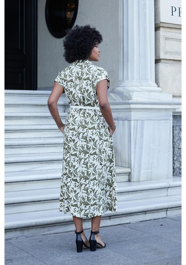 Kadın Desenli Yakalı Düşük Omuzlu Duble Kol Kemerli Midi Boy Elbise Deri Kemer Dahil -haki Çiçek Haki Ç. Kadın Desenli Yakalı Düşük Omuzlu Duble Kol Kemerli Midi Boy Elbise Deri Kemer Dahil -haki Çiçek Haki Ç.