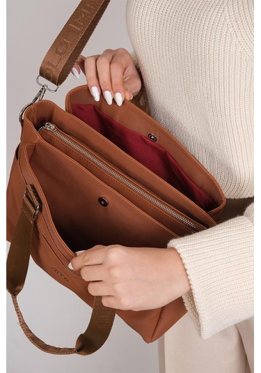 Kadın Omuz Çantası Saten Kumaş 35 25 Cm Çapraz Askılı Postacı Çanta Mega Bag Vegan Deri Kol Çantası Taba