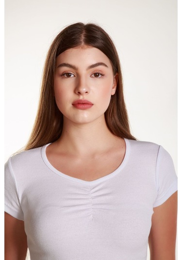 Kadın Fitted Crop Ön Yaka Bözgülü Fitilli Kollu Tshirt Atlet Bluz Beyaz
