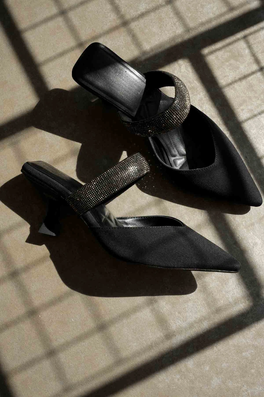 Nina Topuklu Siyah Kadın Terlik Muhtelif