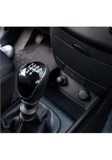 Chevrolet Aveo (T300) Için 5 Ileri Mandallı Deri Vites Topuzu