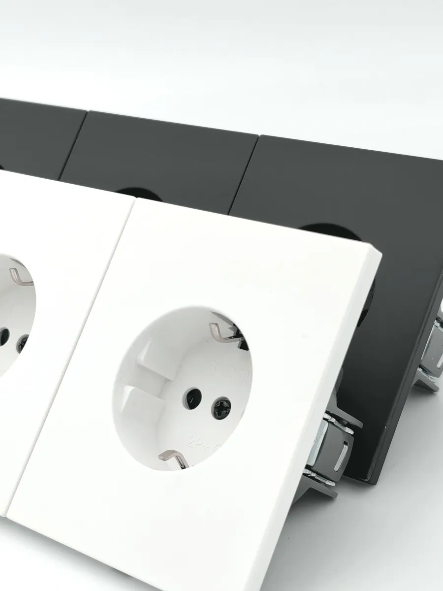 Tocterra Üçlü Priz Beyaz Topraklamalı 450906159 003