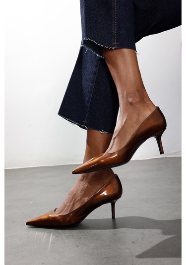 5In1Canpolat Karamel Rugan Deri Klasik Stiletto 25445 Karamel
