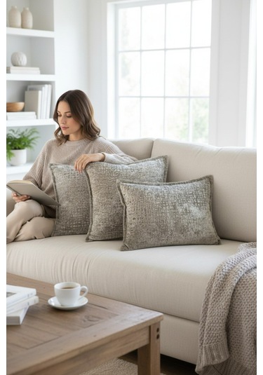 Kırlent İthal Kadife Kumaş 3'lü Set - Yumuşak Dokulu Dekoratif Özel Tasarım Kırlent Kılıfı Bej