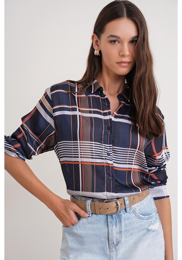 4751 Kadın Ekose İnce Saten Gömlek Lacivert Lacivert