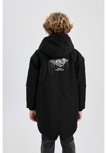 Defacto Erkek Çocuk Su İtici Kapüşonlu Mont Kaban A2732A823WNBK27 Siyah Defacto Erkek Çocuk Su İtici Kapüşonlu Mont Kaban A2732A823WNBK27 Siyah