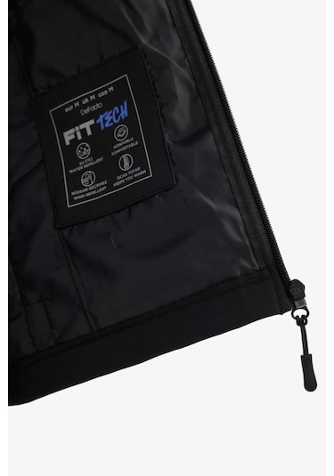 Defacto Defactofit Su İtici Regular Fit Kapüşonlu Fermuarlı Softshell Yağmurluk A2122ax25aubk81 Siyah Defacto Defactofit Su İtici Regular Fit Kapüşonlu Fermuarlı Softshell Yağmurluk A2122ax25aubk81 Siyah