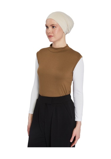 Organik Kolsuz Balıkçı Yaka Likralı Kadın Sıfır Kol Body Açık Çikolata