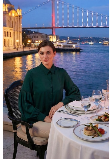 Lela Regular Fit Dikiş Detaylı Düz Yaka Balon Kol Bayan Gömlek 611Go00003 Zümrüt