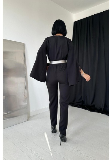 The İstanbul Siyah Yırtmaçlı Tulum Siyah