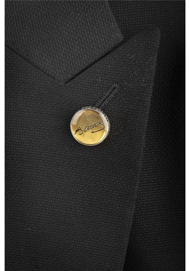 Söz Konusu Vatansa Gerisi Teferruattır Yazılı Atatürk İmzalı Gümüş Rozet -8468 Gümüş