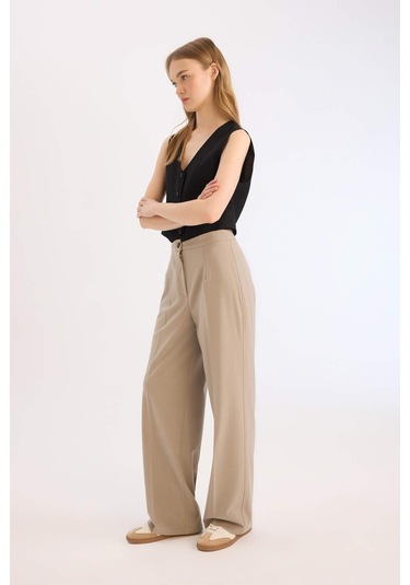 DeFacto Standart Boy Kumaş Palazzo Pantolon Wide Leg Geniş Bol Paça Basic Düz Yüksek Bel C6402AX25SPBN592 DeFacto Standart Boy Kumaş Palazzo Pantolon Wide Leg Geniş Bol Paça Basic Düz Yüksek Bel C6402AX25SPBN592