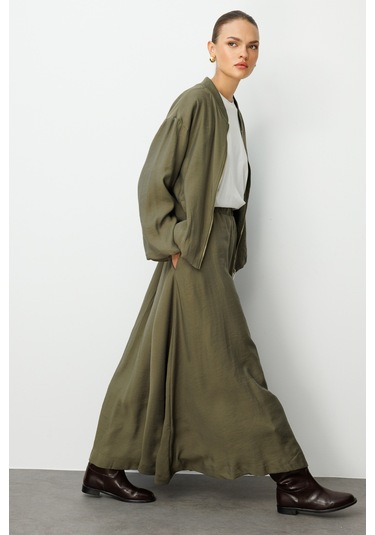 Mizalle Modal Karışımlı Haki Beli Lastikli Maksi Etek Haki