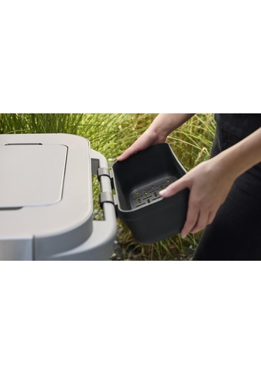 Weber Genesis E-335w Gazlı Barbekü 3 Brülör, Geniş Pişirme Alanı-277 Siyah