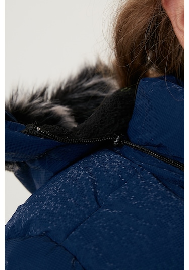 Lela Yakası Suni Kürklü Peluş Astarlı Çıkarılabilir Kapüşonlu Dar Kesim Kışlık Kız Çocuk Mont 5760002 Saks Lela Yakası Suni Kürklü Peluş Astarlı Çıkarılabilir Kapüşonlu Dar Kesim Kışlık Kız Çocuk Mont 5760002 Saks