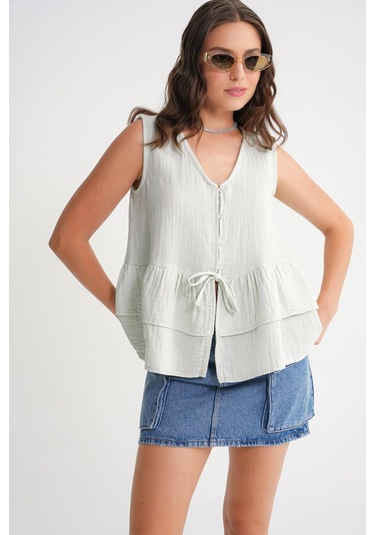 4722 Kadın V Yaka Fırfırlı Müslin Bluz Adaçayı Adaçayı
