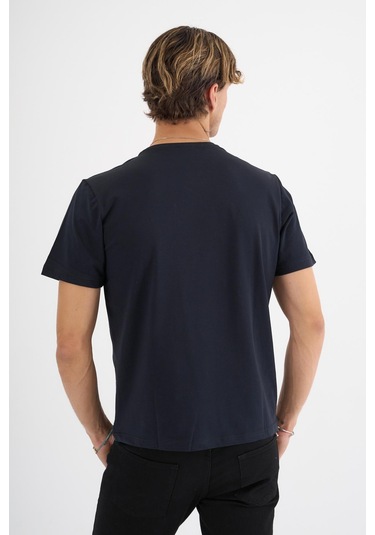 Erkek Lacivert %100 Pamuklu Standart Kalıp Likralı Basic T-shirt Siyah