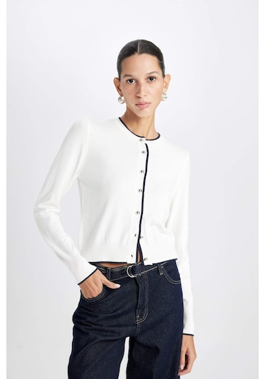 Defacto Regular Fit Basic Düz Bisiklet Yaka Düğmeli Triko Hırka A4731ax24wner105 Ekru