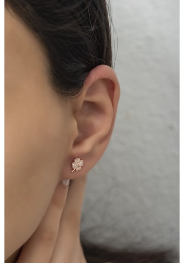 Nereze 925 Ayar Gümüş Minik 4 Yaprak Yonca Küpe