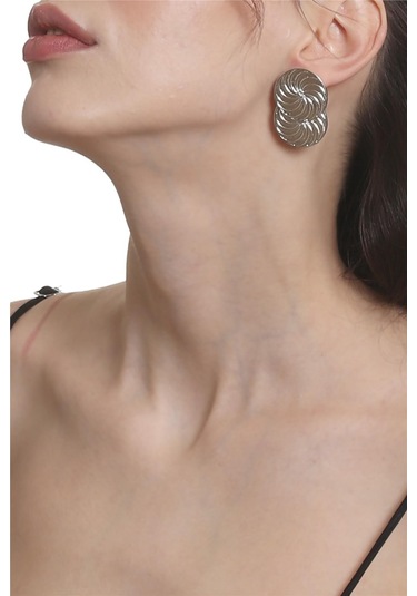 Kadın Lak Gümüş Renk Kaplama Çivili Model Spiral Baskılı Tasarım Küpe Gümüş