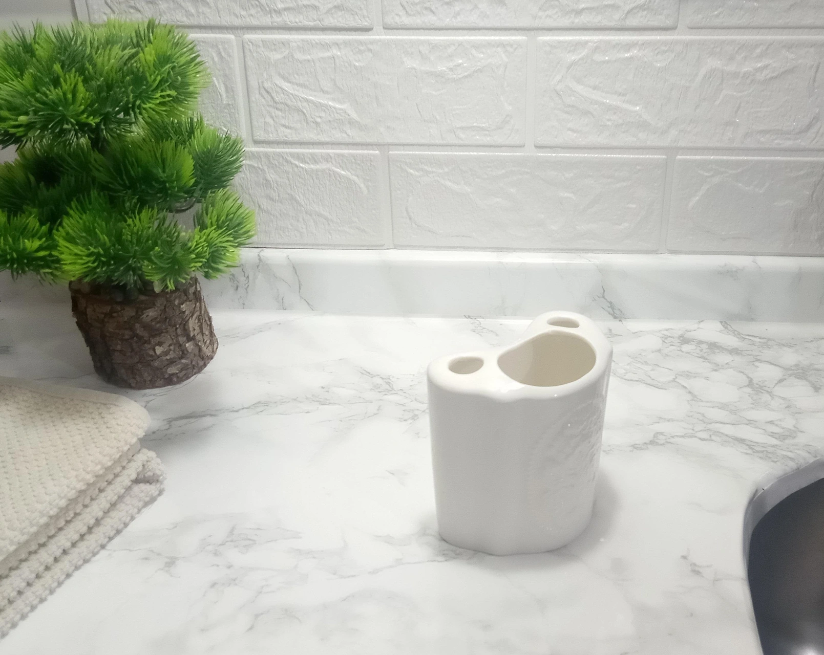 2 Adet Seramik Diş Fırçalık Çiçekli Oval Model 8x5x10cm Banyo Seti Çok Renkli