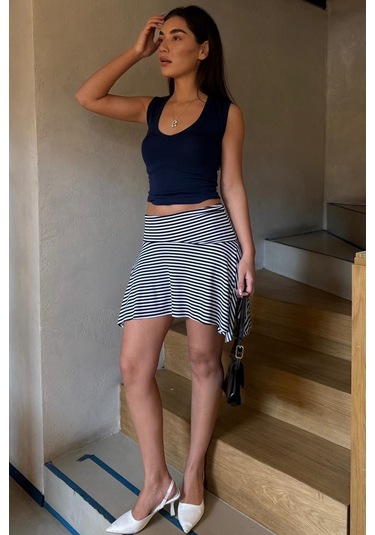 Madmext Lacivert Çizgili Asimetrik Çizgili Etek Mg2698