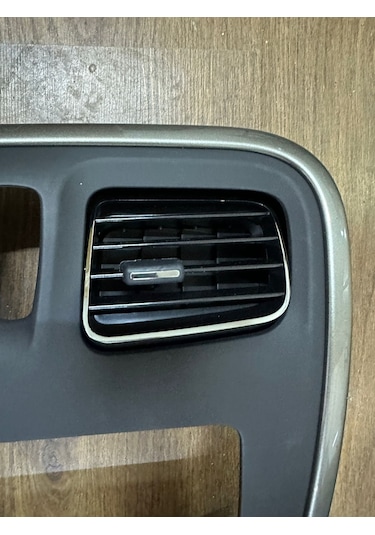 Dacia Sandero 2 Logan 2 Kalorifer Izgara 682601883r
