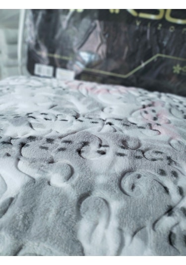 Aksu Tek Kişilik Embos Vizon Battaniye Antibakteriyel Gri Çizgili