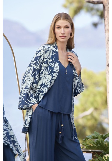 Monamise Kadın Yaprak Desenli Dekolteli V Yaka 3'lü Alt Üst Takım 25012 Lacivert