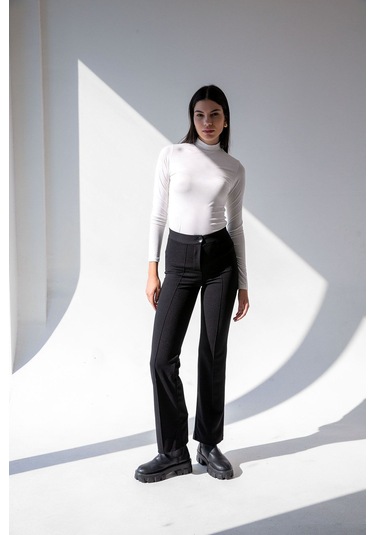 Kadın Dik Yaka Zebra Desenli Body Beyaz