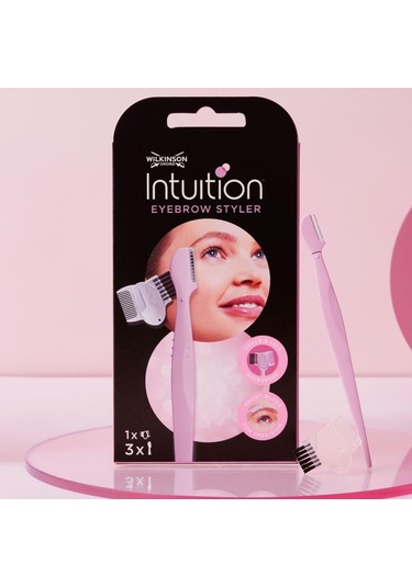 Wilkinson Sword Intuition Kaş Şekillendirme Seti 3 Kaş Usturası + 1 Fırça & Tarak Aparatı