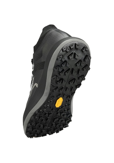 Arc'teryx Sylan Pro Kadın Dağ Koşu Ayakkabısı, Hafif, Nefes Alabilir, Hız Için Tasarlandı, Vibram Ve Infuse Teknolojili Siyah