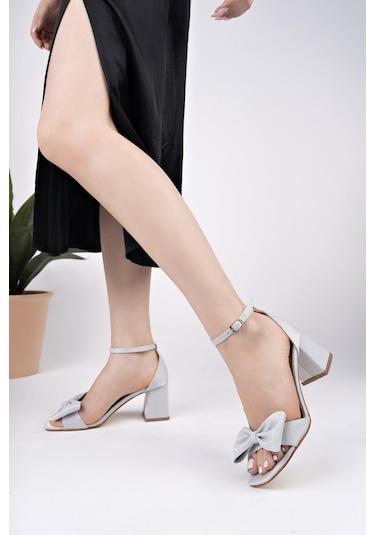 Topuklu Büyük Numara Bayan Saten Fiyonklu Tek Bant Ayakkabı Gümüş
