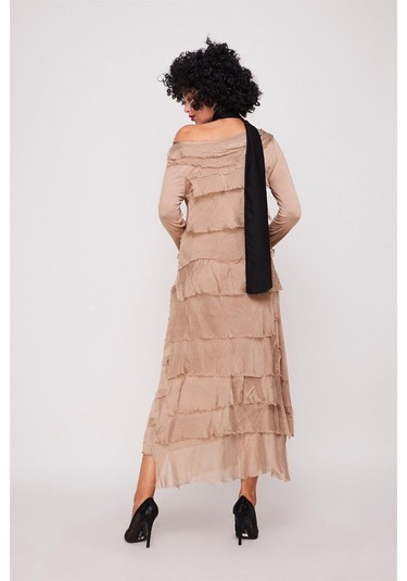 Italyan 2 Beden İnce Gösteren Kat Kat Uzun Kol Taşlanmış İpek Elbise Camel