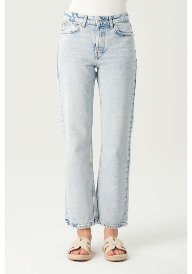 Eliza Açık Mavi Normal Bel Patı Düğmeli Cropped Straight Fit Jean Pantolon C 4518-115 Açık Mavi