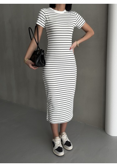 Kadın Çizgili Yırtmaçlı Esnek Uzun Örme Elbise Beyaz