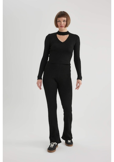 DeFacto Ribana Pantolon Flayer İspanyol Paça Yüksek Bel B3820AX23WNBK27 DeFacto Ribana Pantolon Flayer İspanyol Paça Yüksek Bel B3820AX23WNBK27